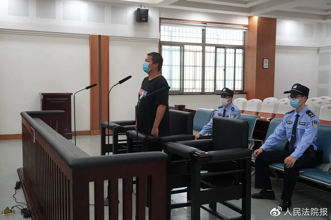 双胞胎兄弟一起盗窃,双胞胎兄弟退款被骗