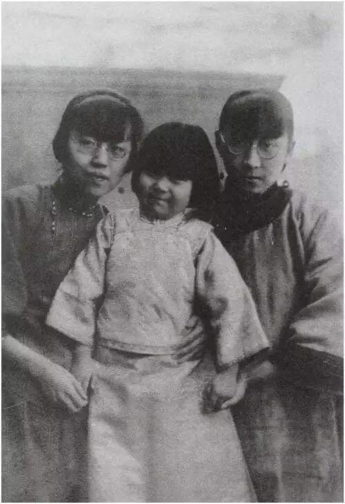 张爱玲对胡兰成太好了,张爱玲如何认识胡兰成