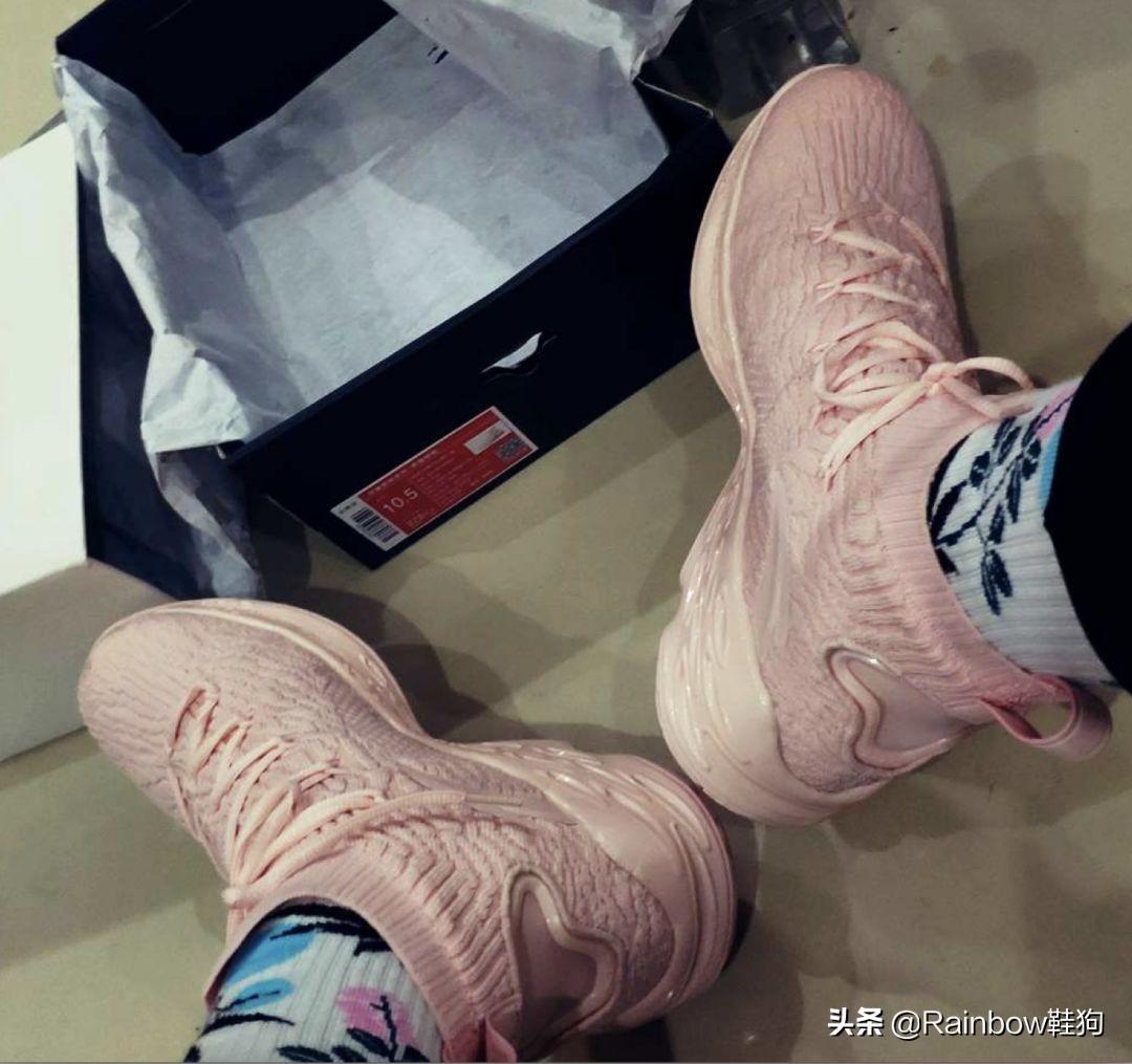 情人节穿搭男生夏天,情人节限定鞋粉色男