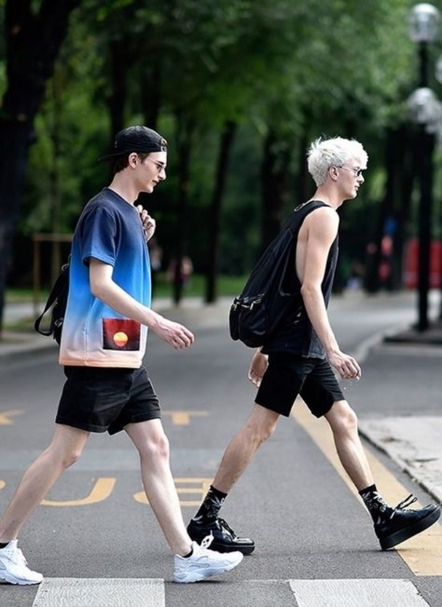 男生夏天短裤怎么穿不显矮不显胖,13岁穿搭男生夏季短裤