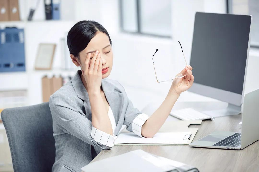 护肤消除泪沟纹,护肤去除皱纹大眼袋