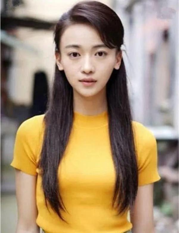 吴谨言和angelababy撞衫又撞脸,吴谨言的颜值巅峰