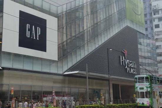 维秘、GAP…香港快时尚品牌掀关店潮受疫情影响还是另有原因？