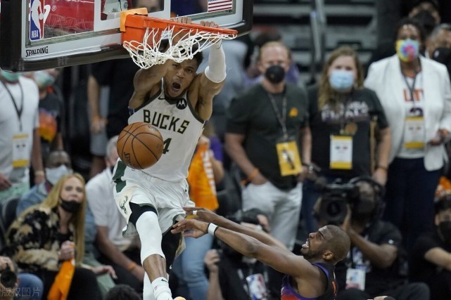 字母哥惊天隔扣尼克斯,字母哥隔扣詹姆斯的视频