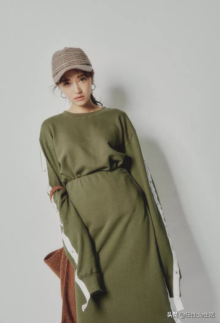 韩国女明星穿的衣服曝光,韩国女明星的衣服都是从哪里买的