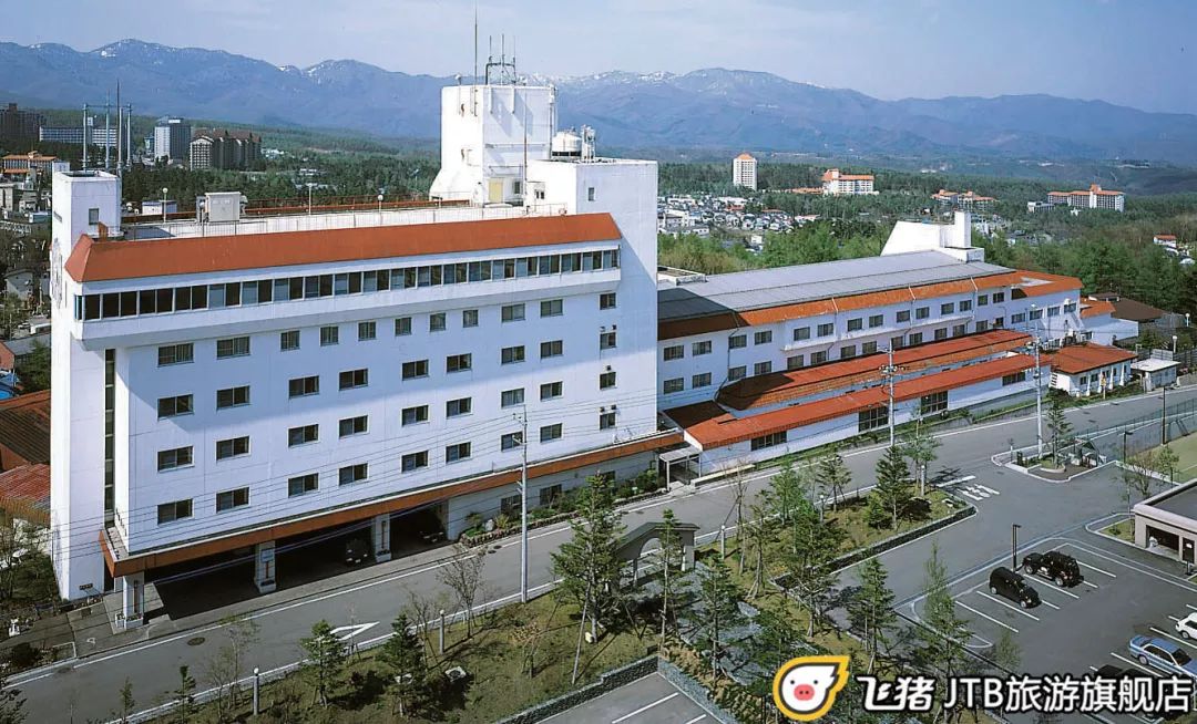 日本北海道可泡温泉可滑雪的宾馆 (可以滑雪又可以泡温泉的度假酒店)