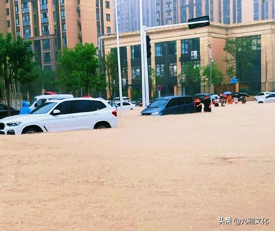 郑铁五号线启示录：那一夜，河南人用力活着，全心爱