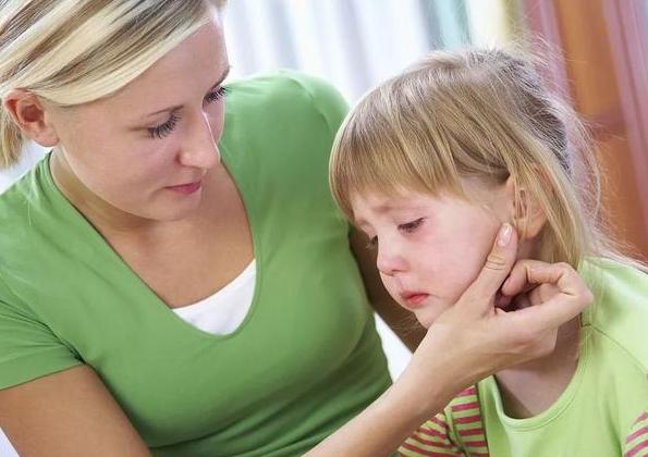 当孩子遭遇言语攻击时应该怎么做,别人说自己孩子傻怎么高情商回答