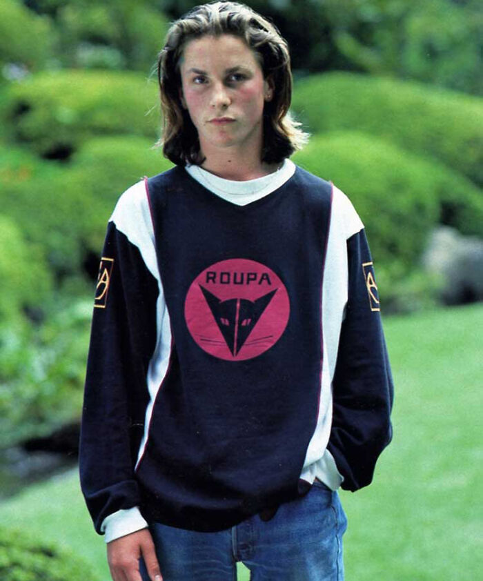 30位名人与年轻时的自己合影,世界名人前50名图片