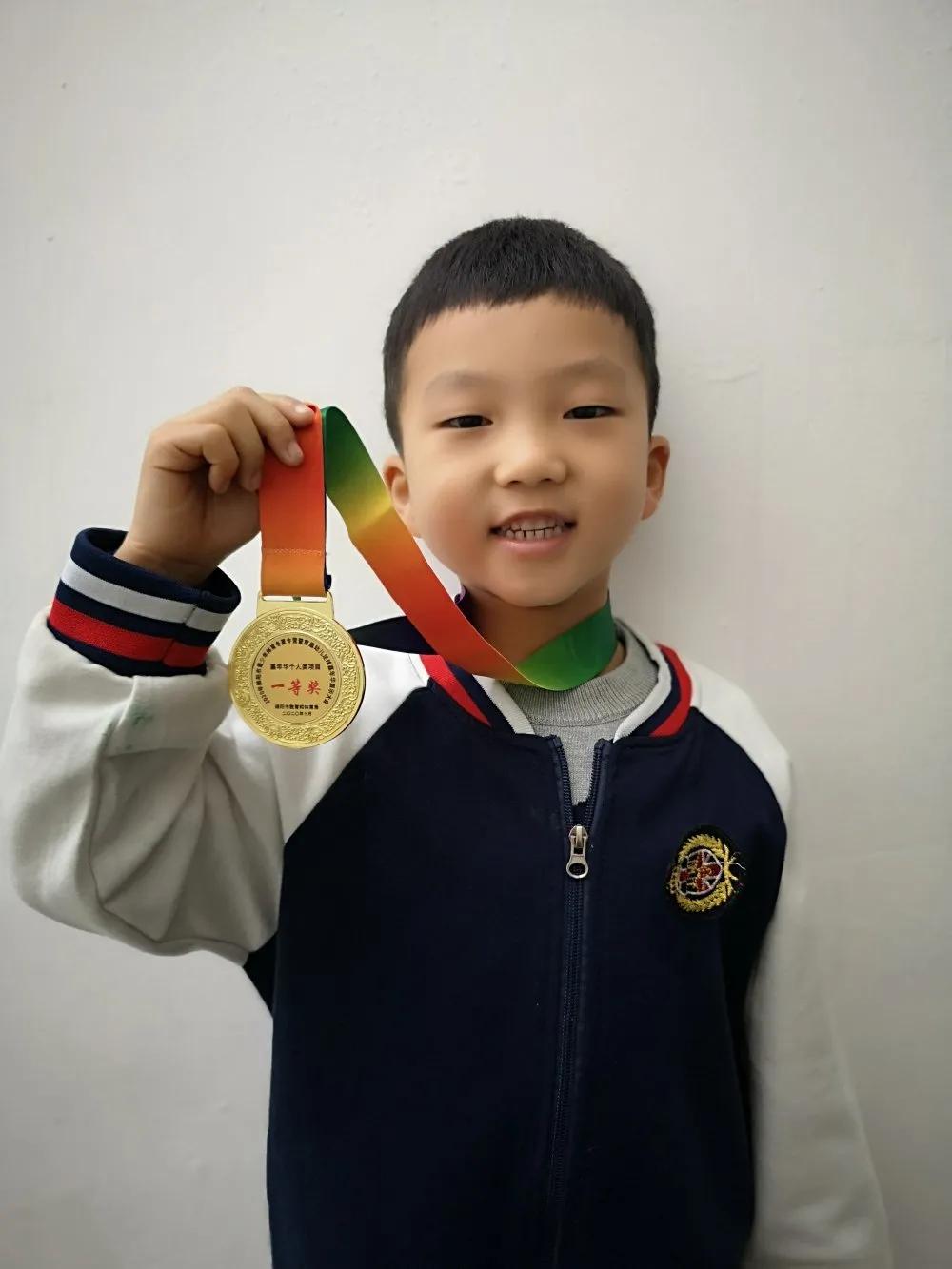 北川永昌幼儿园参加绵阳市首届幼儿足球嘉年华展示大会获佳绩