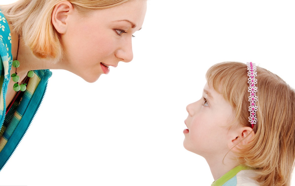 小孩子塞进异物怎么办,幼儿园女童被塞异物