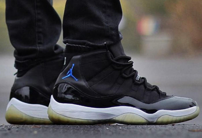 aj11黑红对比25周年大魔王,aj11黑红和aj大魔王哪个好