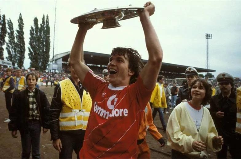 欧洲足球俱乐部阵容排名,德甲班霸拜仁慕尼黑最佳阵容