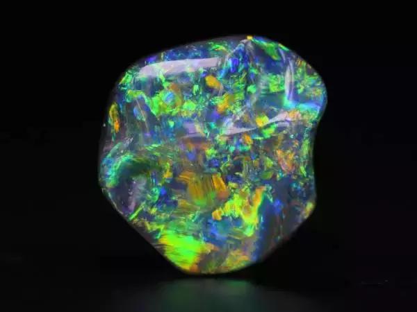 欧泊宝石黑色,好看的欧泊宝石