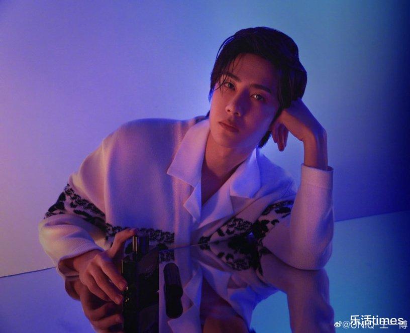 想躺在男人的怀里,想躺在男友怀里静静