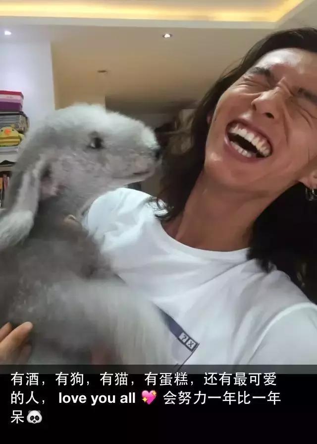 从200斤的胖子晋升到排名前八的世界超模！他是走出去的山西牛人