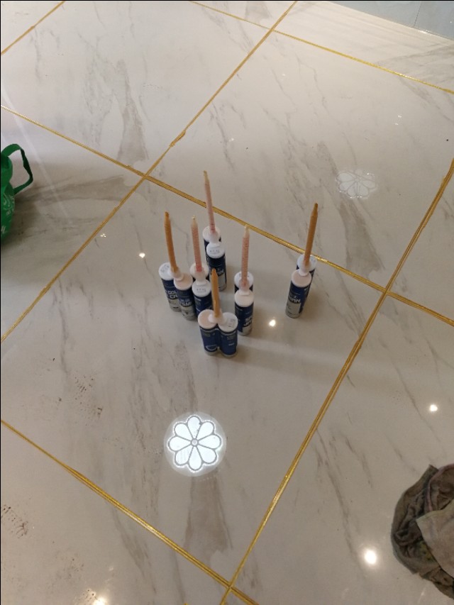 美缝剂打过多久压平,美缝剂打胶后多久压缝