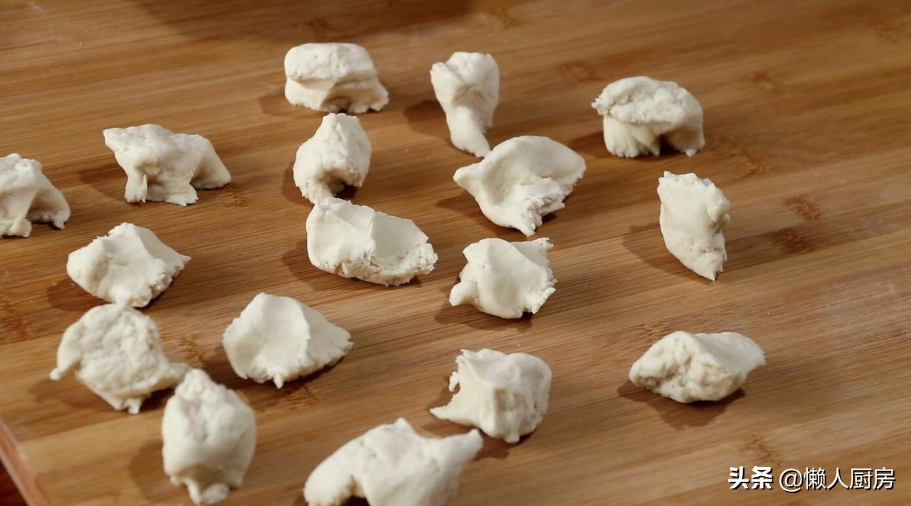 最简单的薄饼皮做法,薄饼的做法用什么面粉