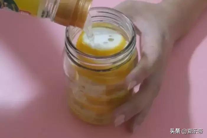 柠檬泡水可以用白醋吗,柠檬可不可以泡白醋