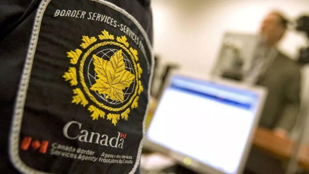 过海关被拉进小黑屋会发生什么,过海关被关进小黑屋怎么办