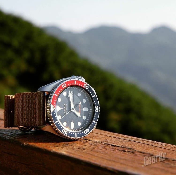 朴实无华劳力士,精工seiko手表男士翡翠绿水鬼5号