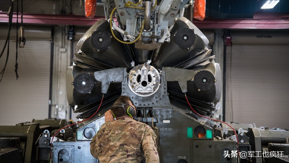 美国空军装备换新计划或遇阻,美国最新型隐身巡航导弹