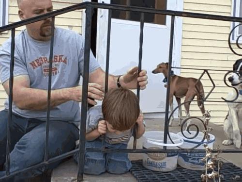 继痰盂侠之后，“锅盖侠”也横空出世，孩子的空间敏感期真伤不起