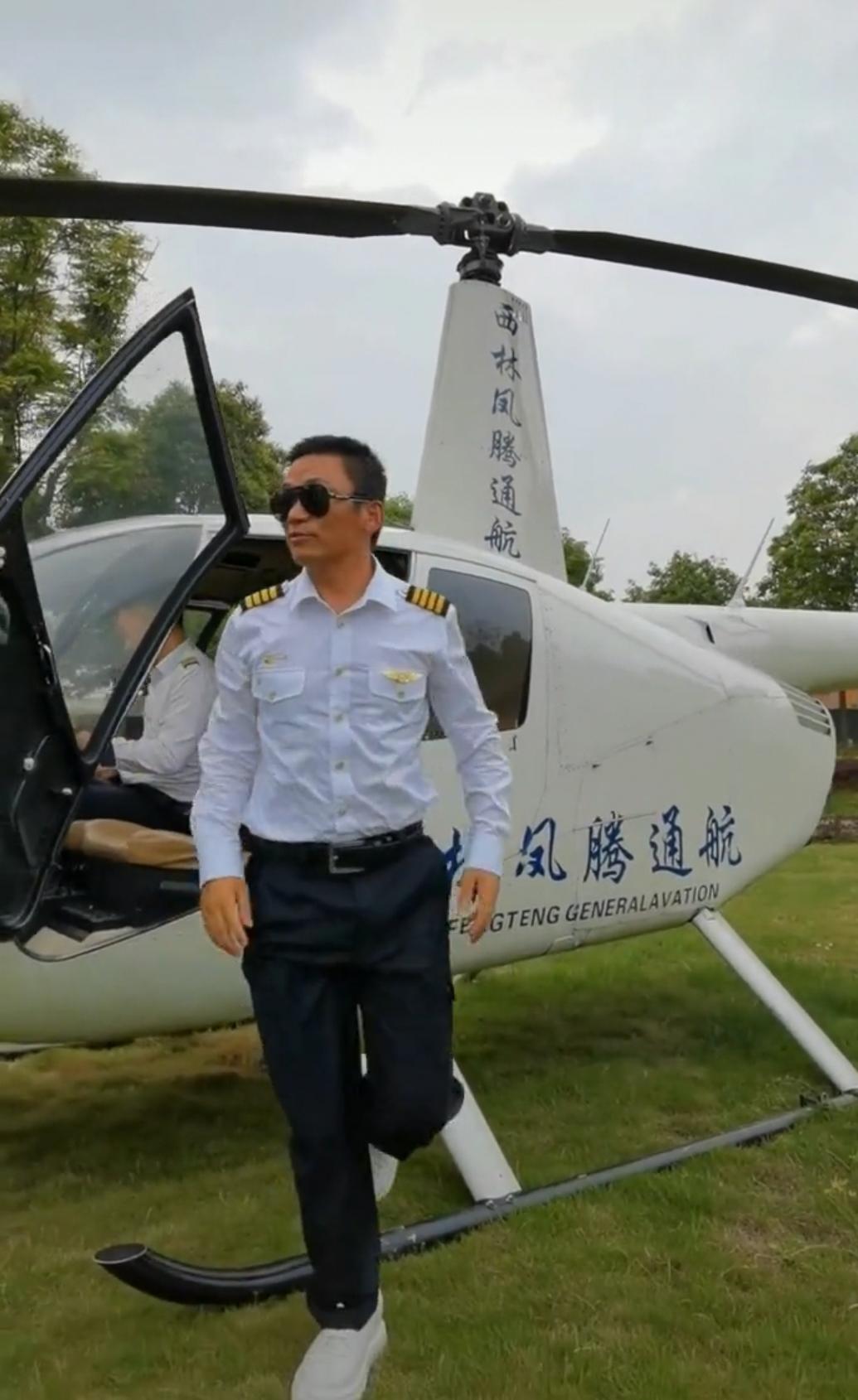 王宝强考驾照,王宝强吴京出席