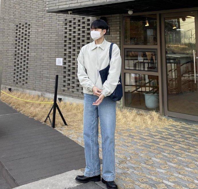 偏瘦的男生夏天怎么穿搭才好看,太瘦的男生怎么穿搭好看