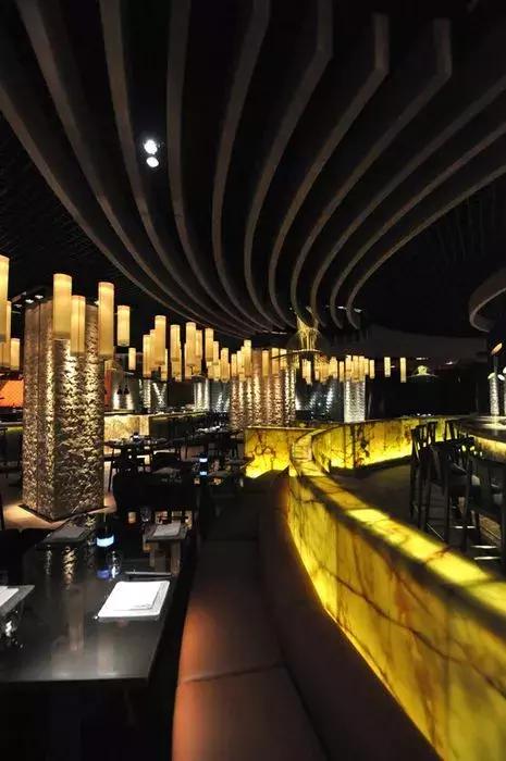 每日课堂|苹果零售店，超薄“透光石”如何成为黑科技玩法？