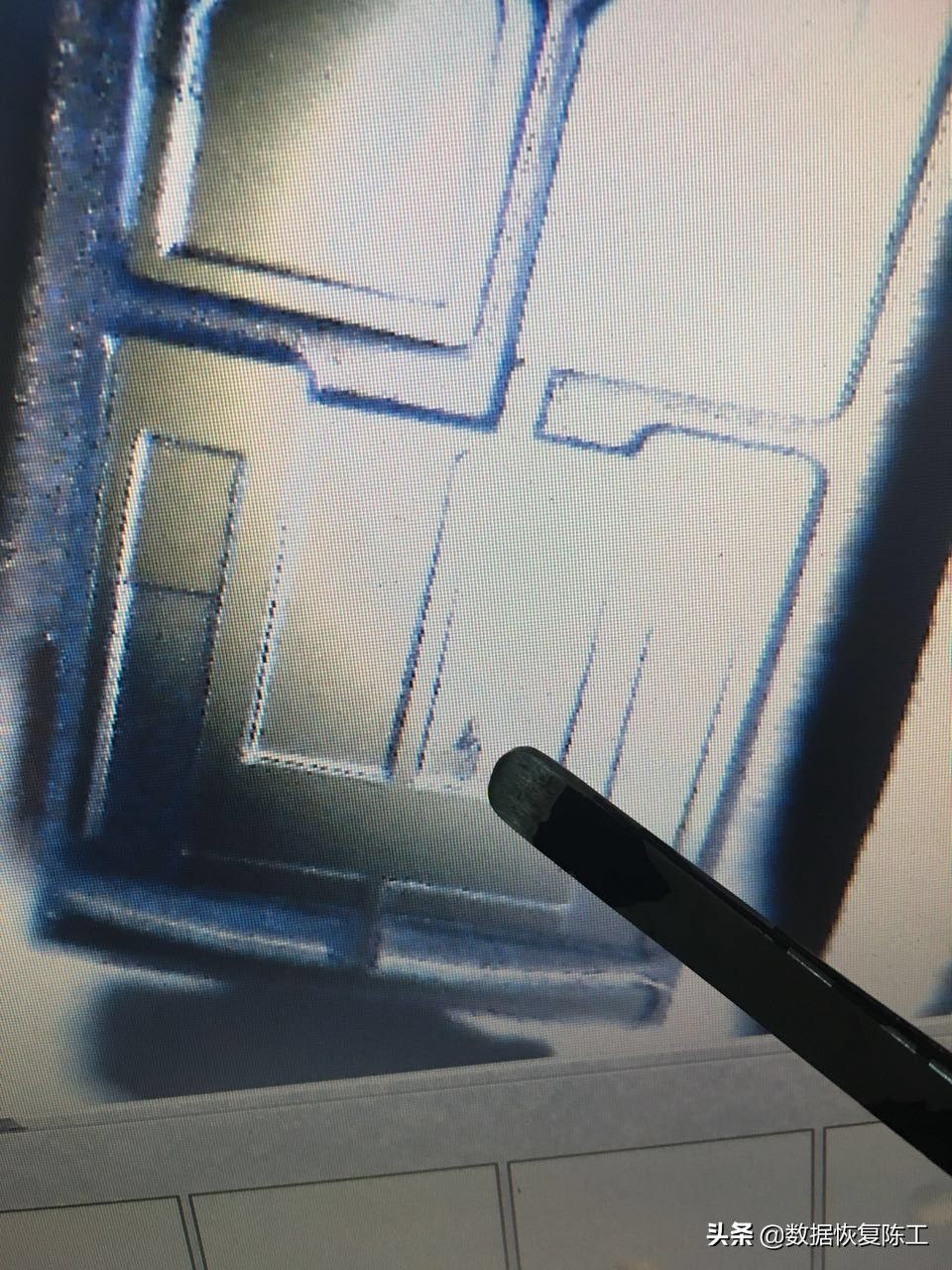 硬盘磁头坏了，可以修复到正常使用吗？看完就知道了