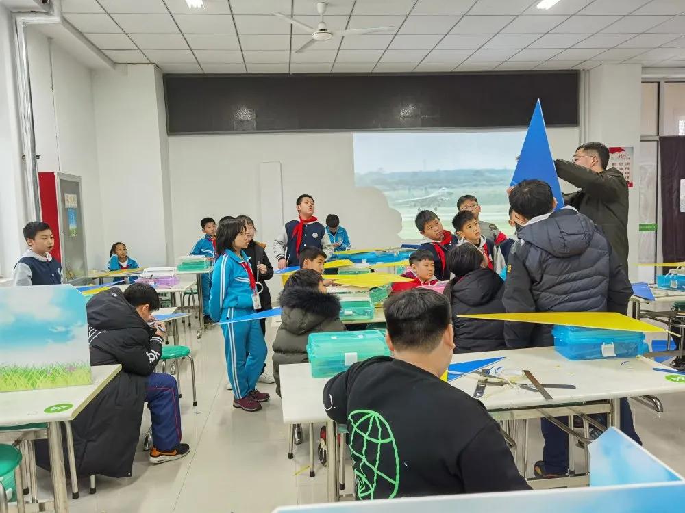 小学有特色的社团活动课,胶州市第六实验小学运动会