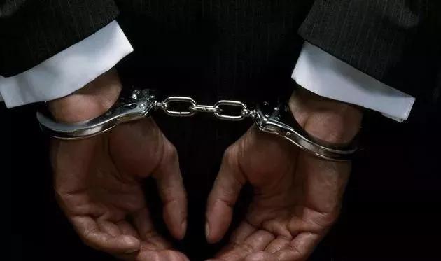 吸毒被抓开除合法吗,吸毒被拘留后警察还会抓你吗