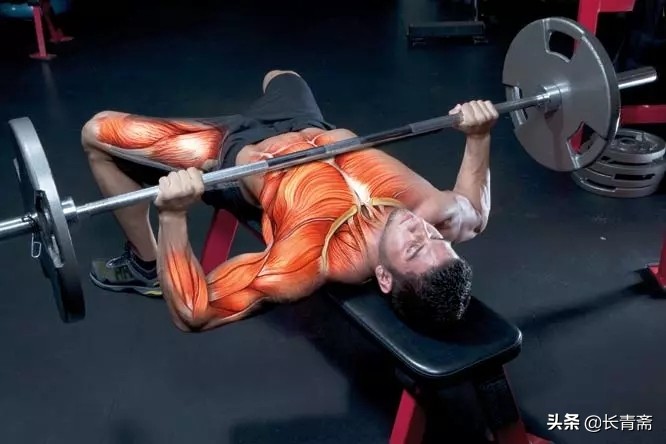 撸铁导致出血,撸铁肌肉有撕裂感觉正常么