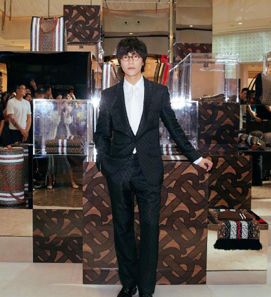 陈坤的长发型属于什么发型,陈坤新发型现代绅士