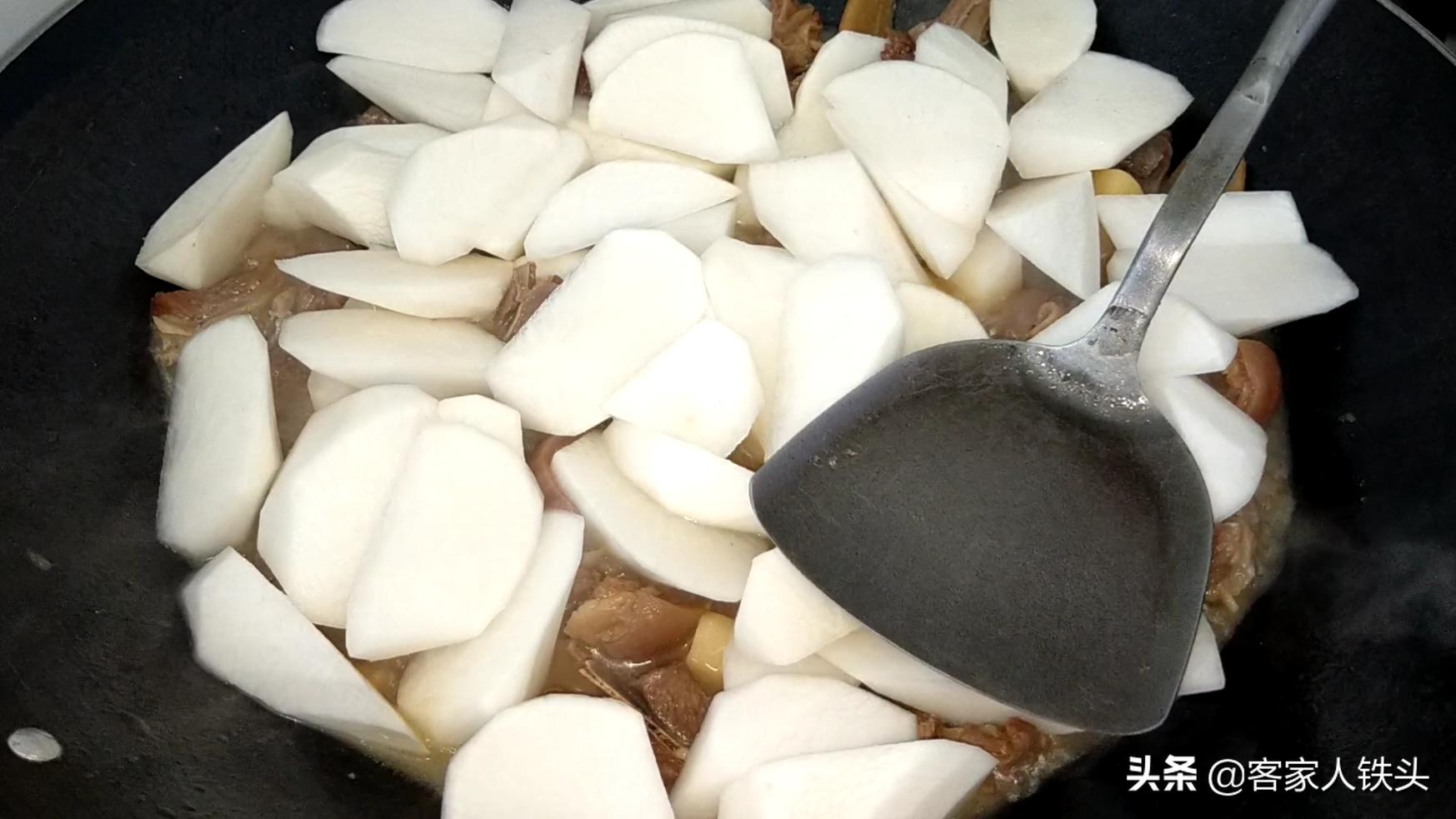 冬天的羊肉怎么样烧才好吃,天冷了炖点羊肉最正宗的做法