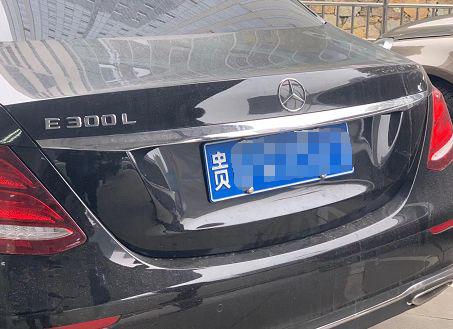 男子花50万买车回家,男子花50多万买福特车