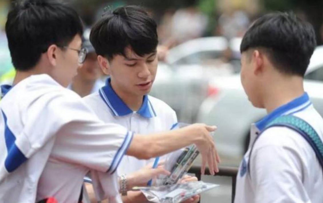 初中生男孩很懂事,初中男孩太成熟懂事