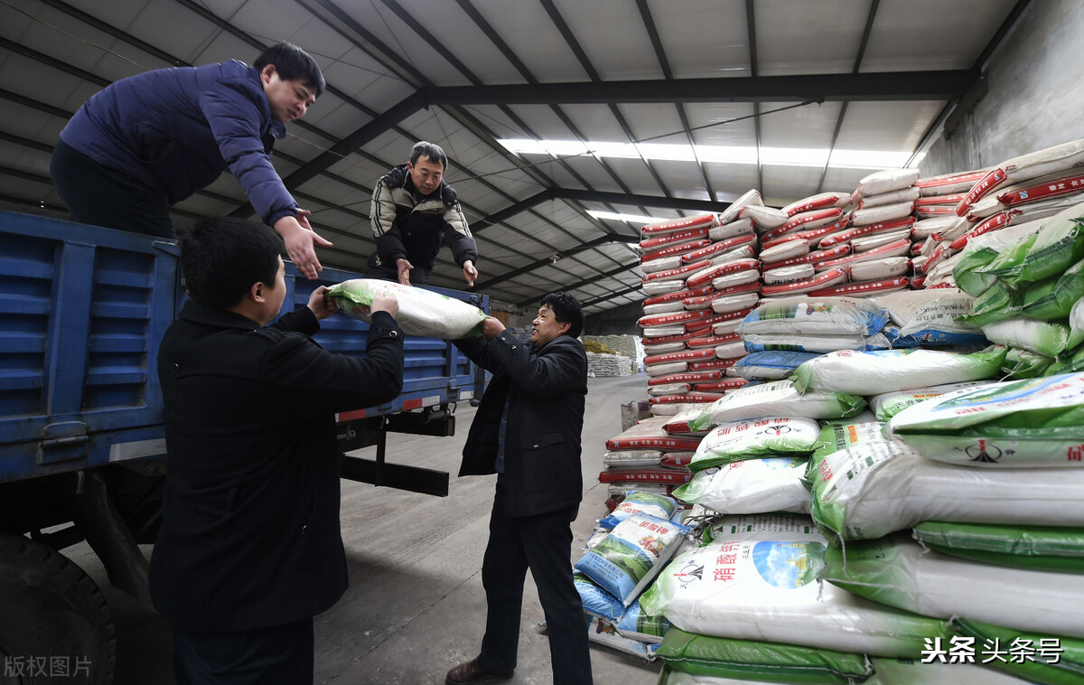 卖肥料到底赚不赚钱,肥料靠什么赚钱