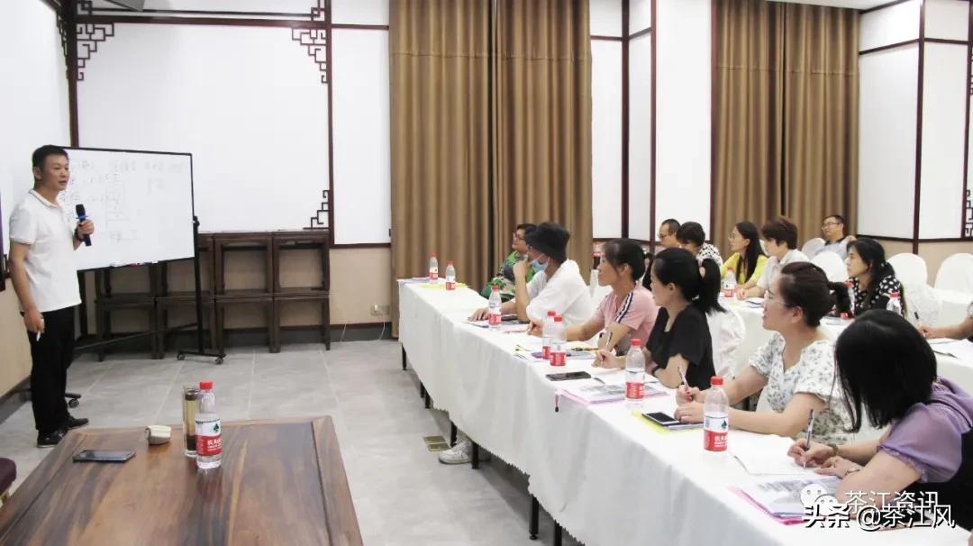 恭城“开小灶”培训这批“帅哥美女”，一切为了这个目的