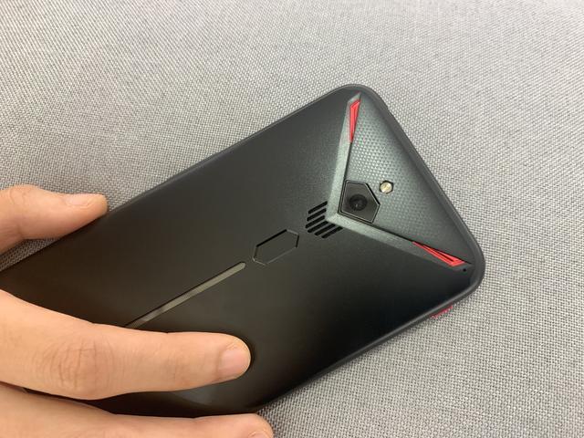 努比亚红魔3外屏,努比亚红魔3s外屏