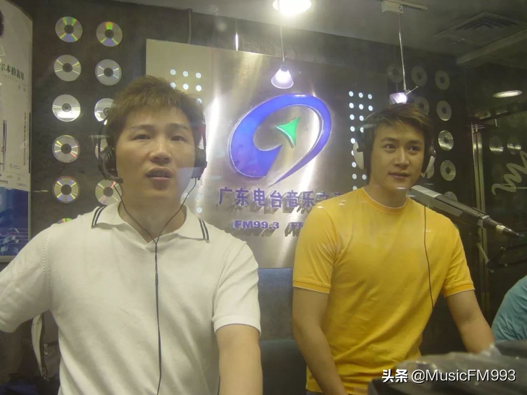 流行前线总店直播,流行前线负一层直播基地