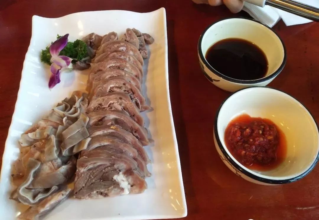 100元撑死在这个古镇，上海版孤独的美食家