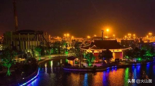 逃离高温“熔炉”，南方的夏天就该玩雪