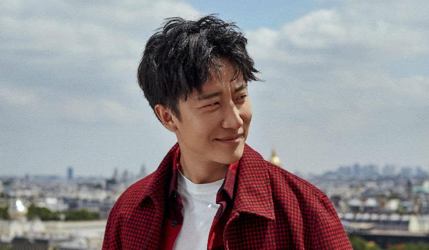 黄轩谈父母婚姻失败,黄轩小时候经历了家庭变故