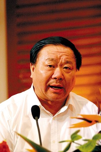 沙钢集团董事长沈文荣,最大钢铁企业沙钢沈文荣