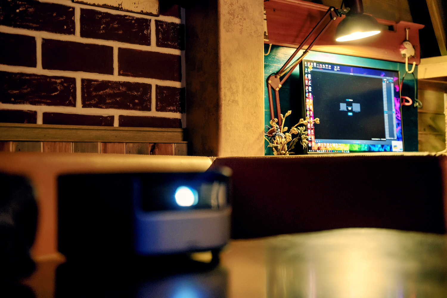 智能投影幕布,微投影坚果