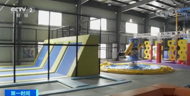 小女孩玩蹦床导致截瘫,最新玩蹦床致截瘫女生身体好转