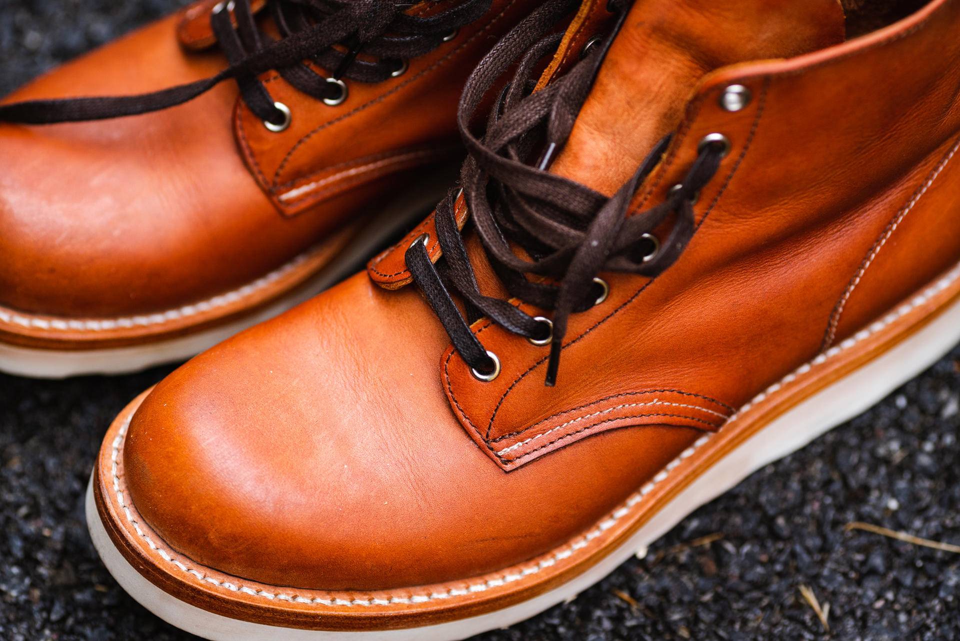 皮鞋松了有什么办法解决,皮鞋一只松一只紧是怎么回事