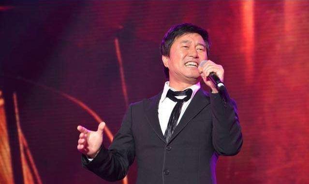 成名后抛弃两任妻子,成名后抛弃妻子迎娶白富美